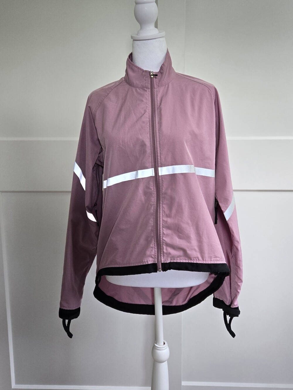 Mountain Equipment Co-op Womens Pink Relective Cycling Small Jacket